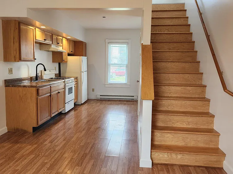 230 Scott Ave #A — Photo 16