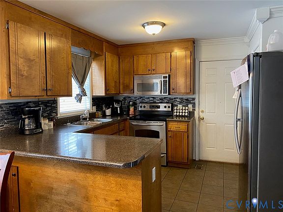 4th image of 15712 Pypers Pointe Dr