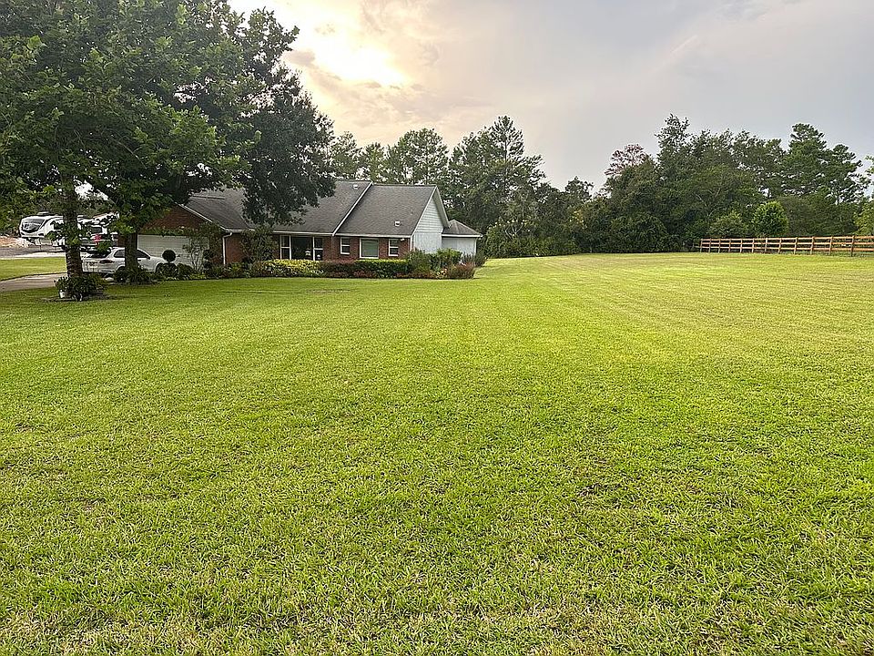 1st image of 2501 Leonard Dr