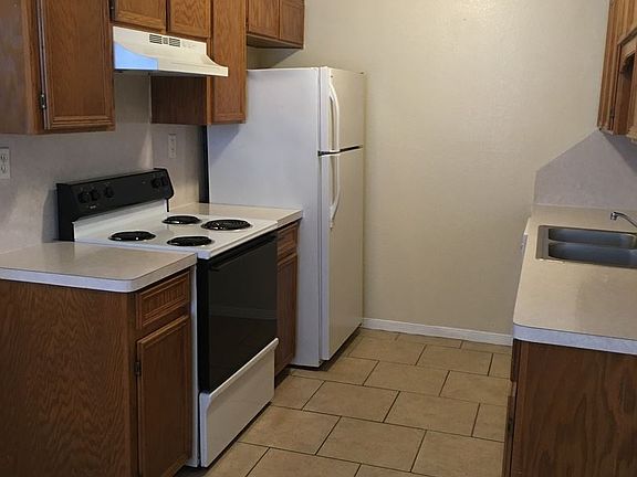 3rd image of 2316 Breezy Dr