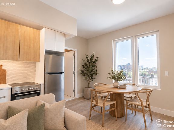 2nd image of 1711 Hancock St #307