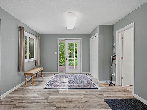 5th image of 146 Green Spring Rd