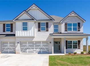 2931 Wyndham Village Dr, Opelika, AL 36804