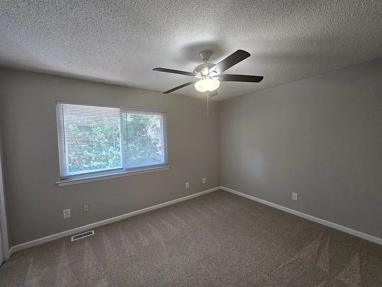 5837 Shady Grove Cir — Photo 12