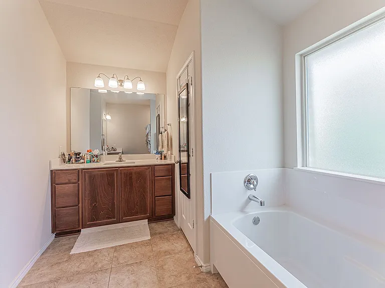 207 Christopher Dr — Photo 14