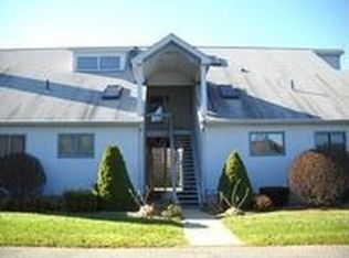 3 Pondview Dr #H, Pittsfield, MA 01201