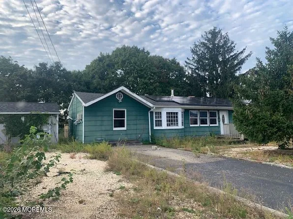 111 Sherman Avenue, Bayville, NJ 08721