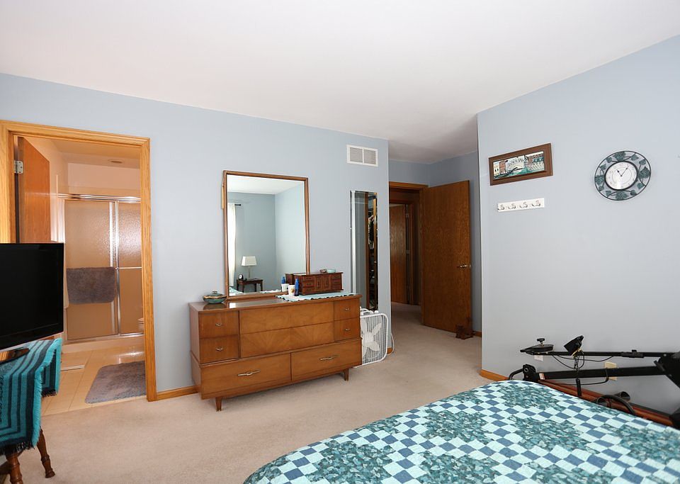Private master bathroom