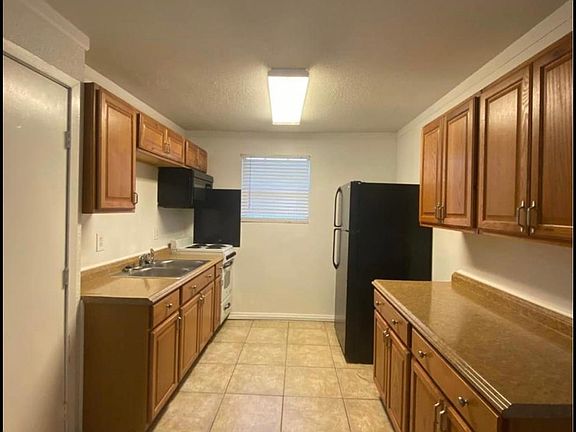 3rd image of 1111 Ivy Ave