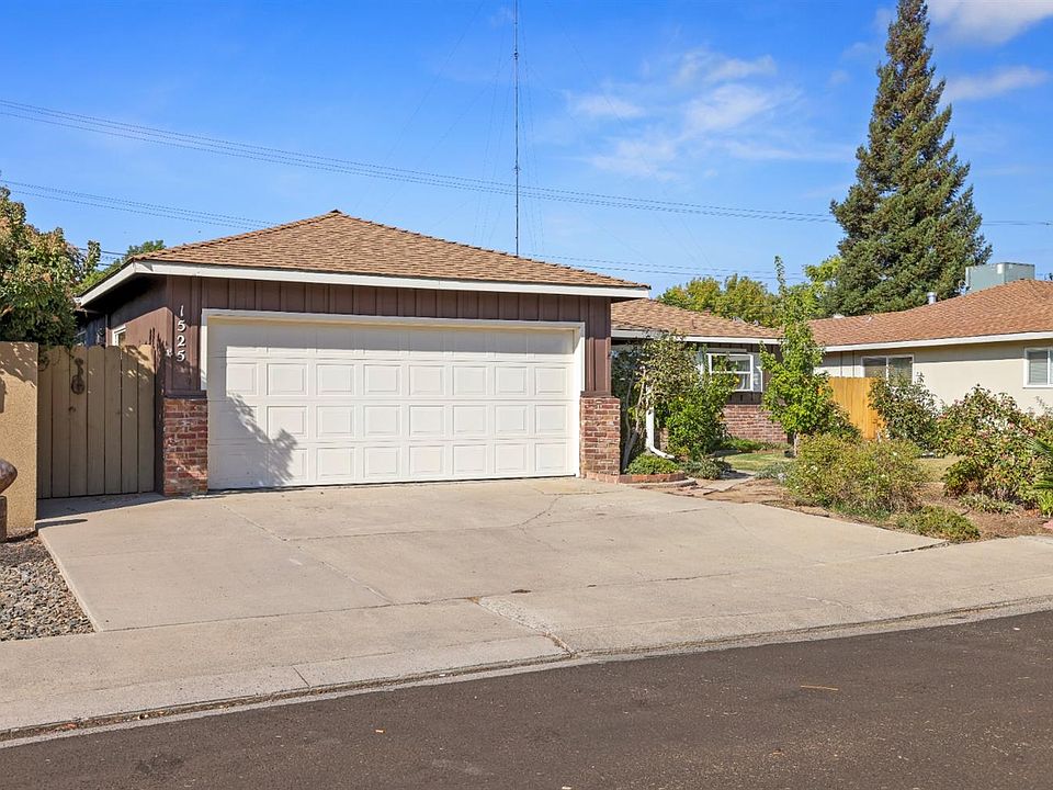 1st image of 1525 Oakwood Dr