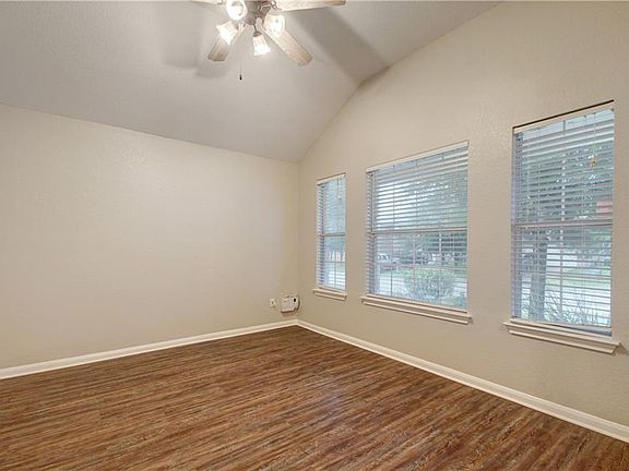 4th image of 18648 Dry Pond Dr