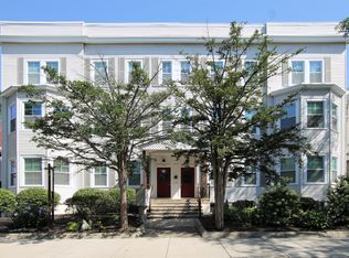 208 Waterman St #6, Providence, RI 02906