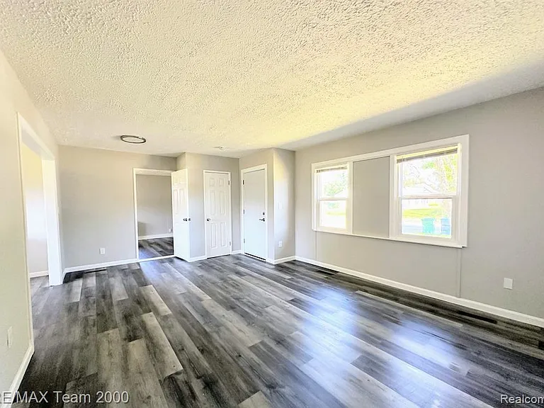 316 Lytle Pl — Photo 10