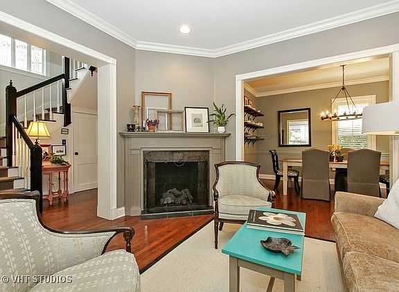 4th image of 636 Woodbine Ave