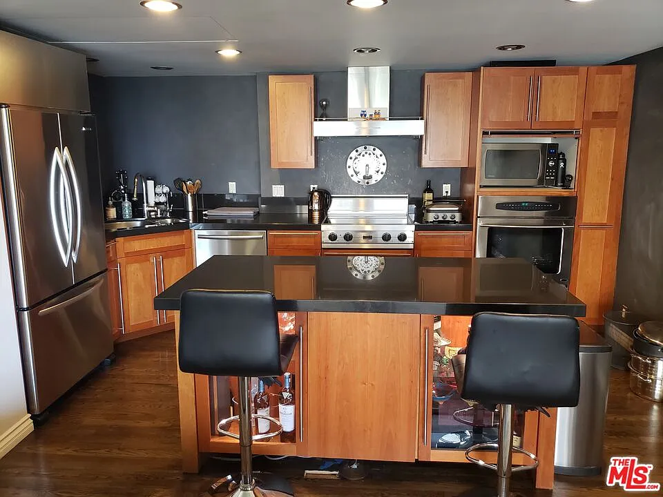 Building Photo - 10450 Wilshire #1-6D
