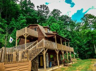 154 Cherry Berry Dr, Waynesville, NC 28785