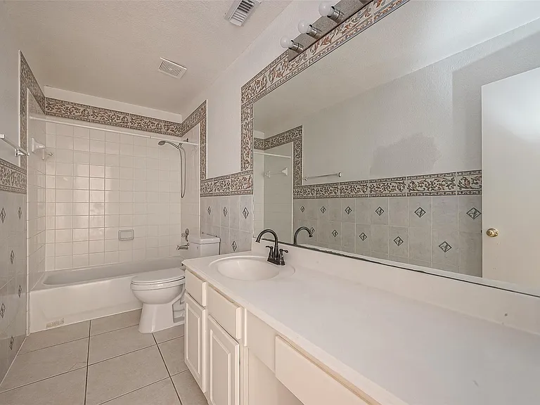 9407 Demsey Mill Dr — Photo 32