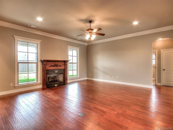 3rd image of 419 Stanton Ct