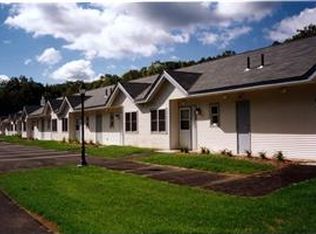 1 Royce Ln, Wales, MA 01081