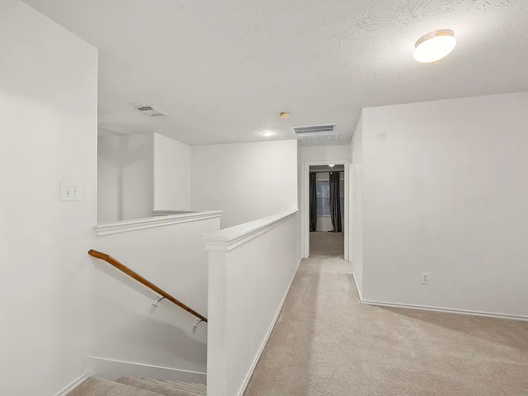 12475 Saratoga Woods Ln — Photo 14