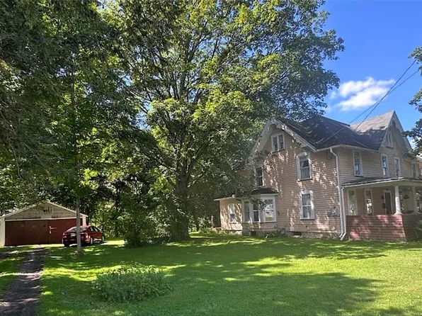 16 Trianna St, Belmont, NY 14813