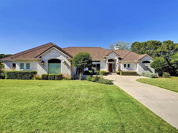 3rd image of 209 Overlook Ct