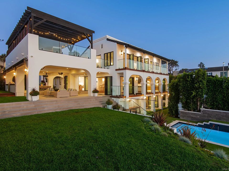 2nd image of 7310 Vista Del Mar Ave