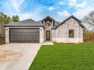 2416 Beverly Dr, Granbury, TX 76048