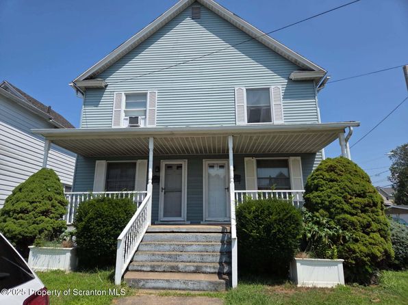 1700 Dorothy St