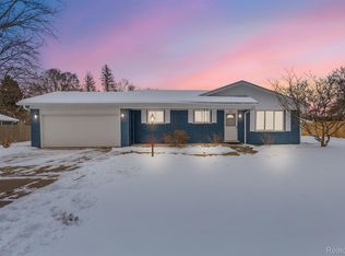 6365 Clarkston Rd, Clarkston, MI 48346