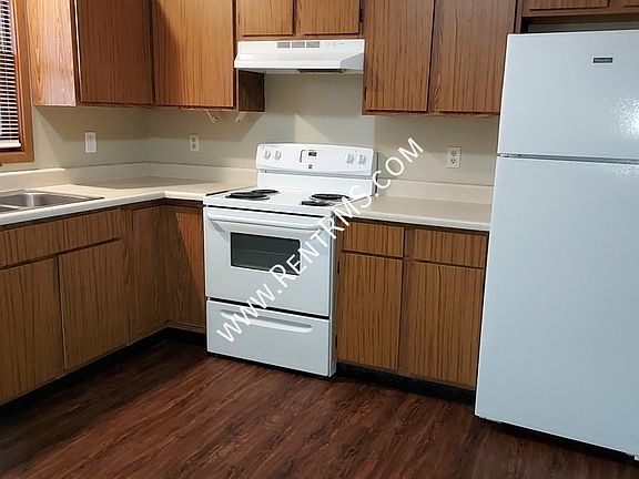 5th image of 119 W 3rd St #10