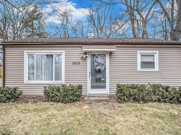 5904 Dakota Ave, Portage, MI 49024