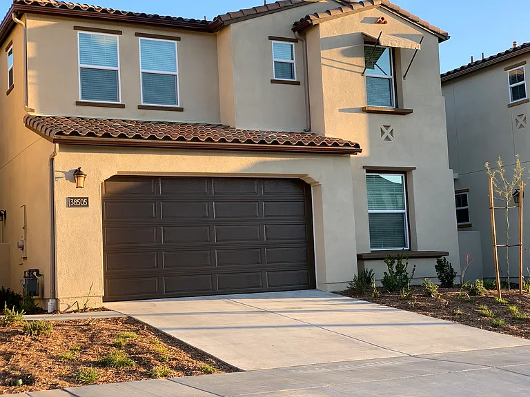 38505 Fairfield Hts — Photo 3