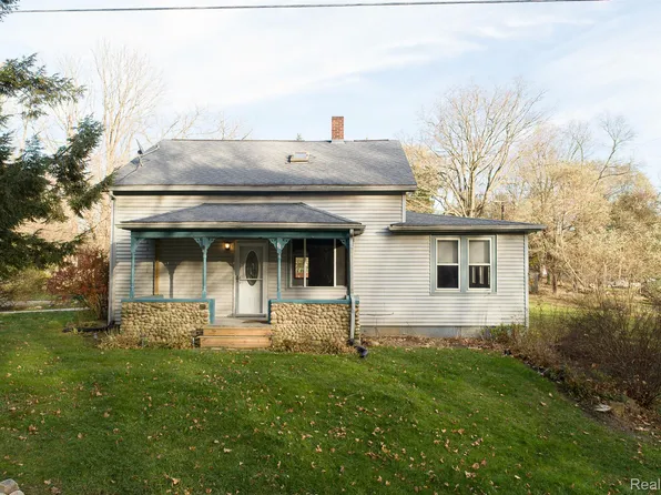 36 Springer Ln, Attica, MI 48412
