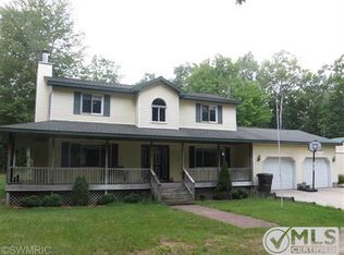 8227 S 92nd Ave, Rothbury, MI 49452