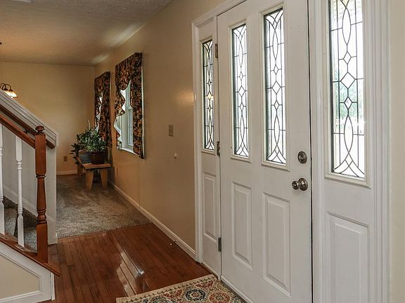 3rd image of 6038 Glenngate Ct