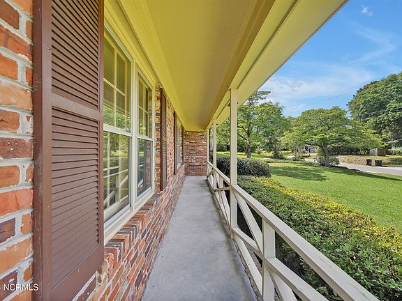 3rd image of 4214 Lockwood Dr