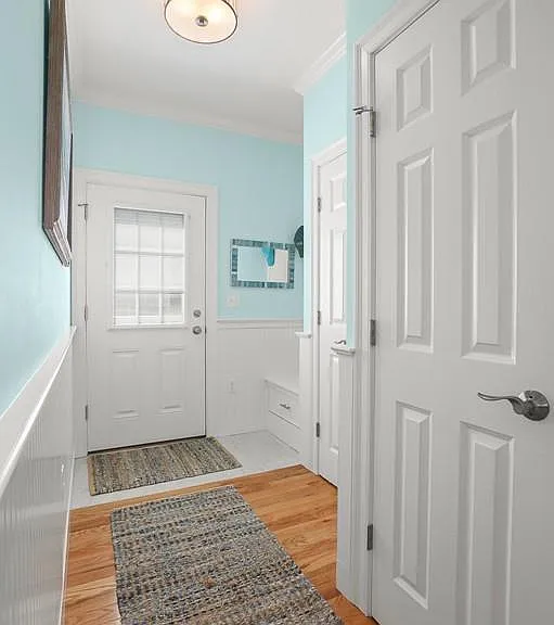 44 Railroad Ave — Photo 16