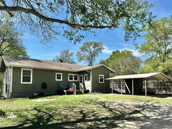 156 Clover Rd, Cedar Creek, TX 78612
