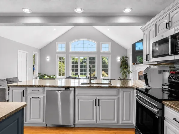 103 Barker St, North Andover, MA 01845