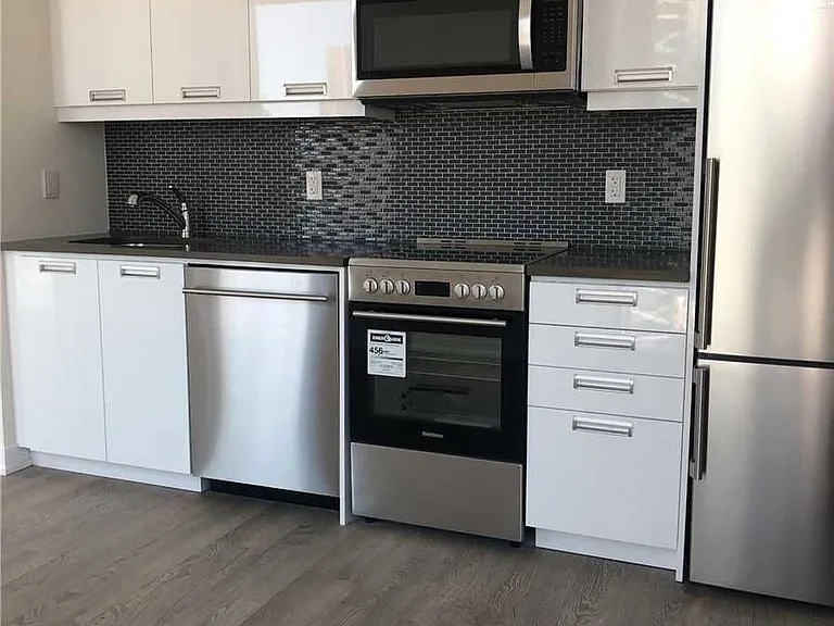 99 John St #2101 — Photo 3