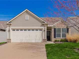 23214 W 90th Ter, Lenexa, KS 66227