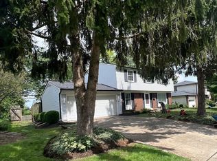 574 Old Coach Rd, Westerville, OH 43081