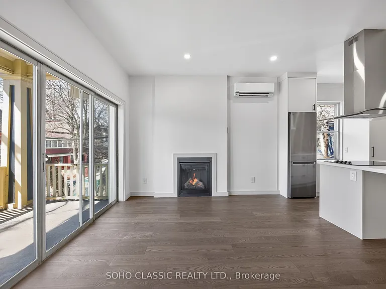 23 Fernwood Park Ave #2 — Photo 3