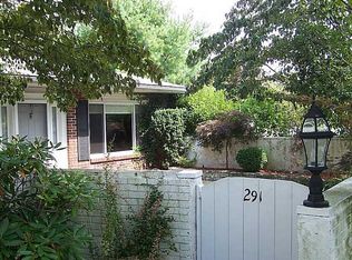 291 Chatham Cir, Warwick, RI 02886