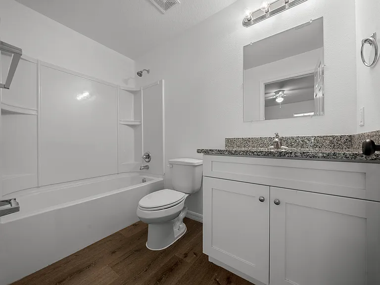 1537 NE 14th St — Photo 20