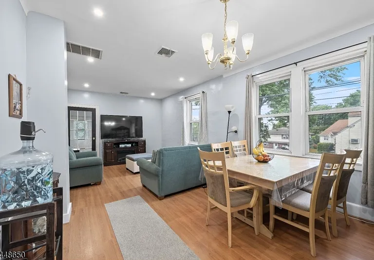 207 Van Winkle Ave — Photo 5