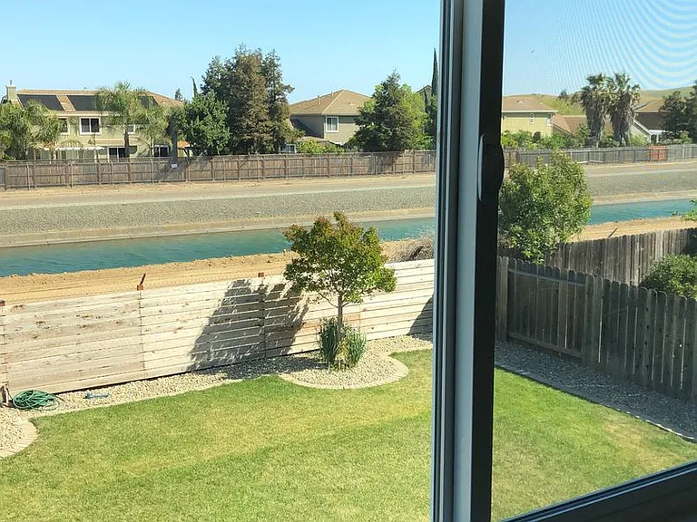 743 Calico Trl — Photo 33