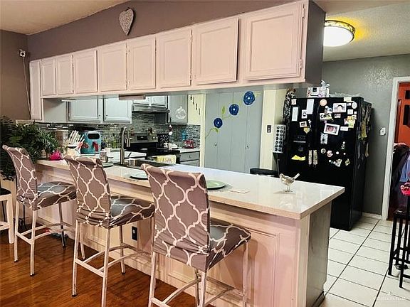 3rd image of 301 La Vista Ave APT 9