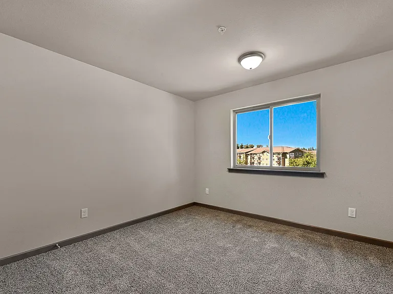 515 Telegraph Rd — Photo 25